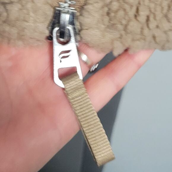 Fabletics Teddy Oversized Bomber Jacket Women's Size XL Beige NWT! - Picture 3 of 7